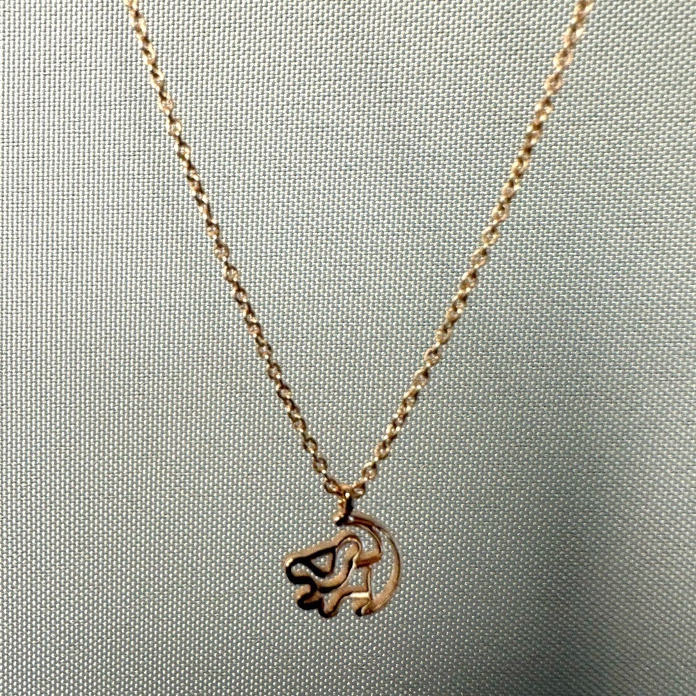 LA CN Womens Gold Tone Chain And Pendant Necklace Locket